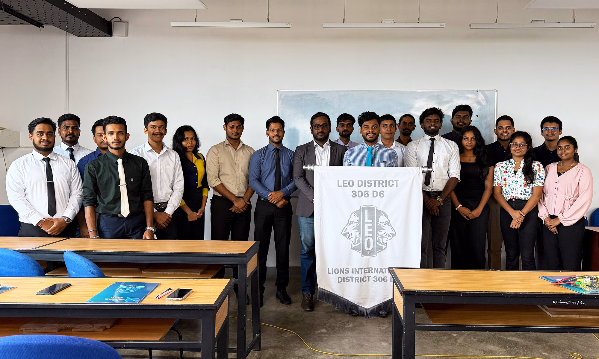 Leo District 306 D6 leaders and members posing together at District Workshop 2025 held at KCM Horizon Campus, Malabe.